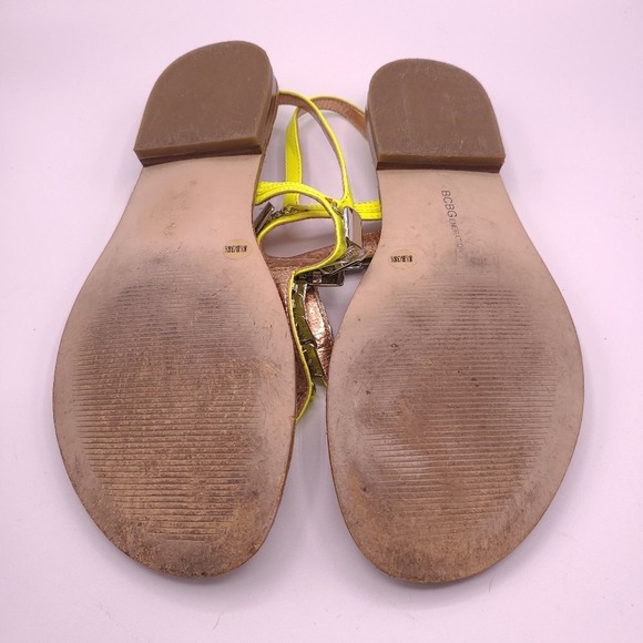 BCBGENERATION Yellow Flip Flops Size 8.5 - Picture 3 of 8